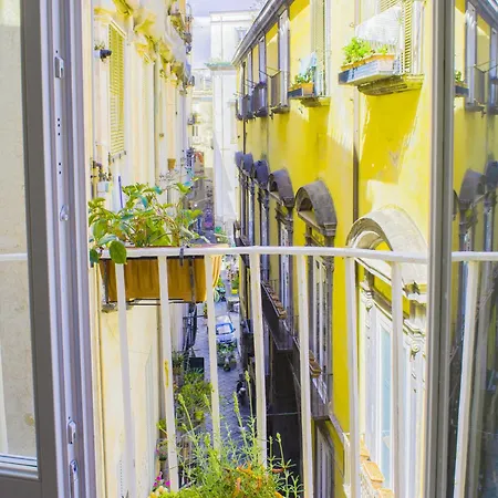 110 Gradi Est * Napoli